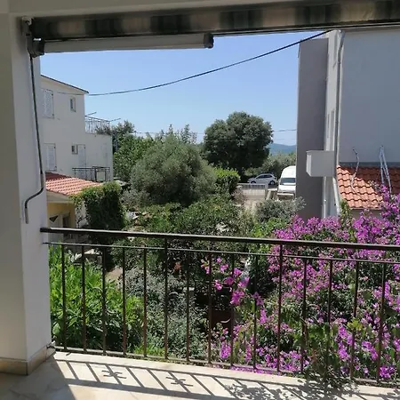 Ana דירה זאדאר